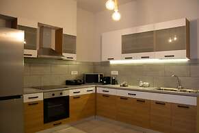 B&M House