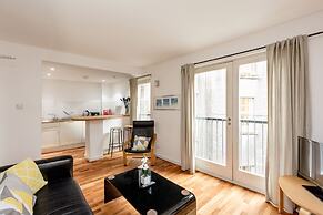 Silver Lining - Grassmarket Apartments