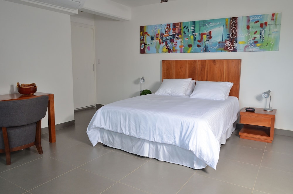 Onix Apartments