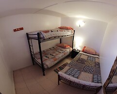 Hostal Covaine - Hostel