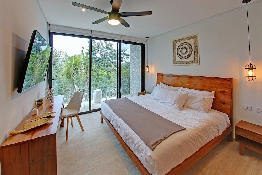 Loveboat Penthouse Studio With Private Splash Pool – PENTHOUSE 5 B – B
