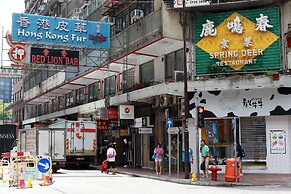 Hop Inn - Hostel