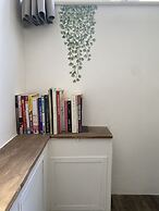 Hop Inn - Hostel