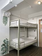 Hop Inn - Hostel