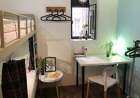 Hop Inn - Hostel