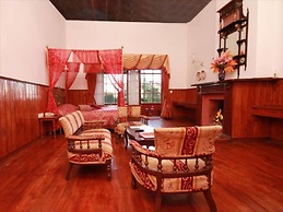 Kluney Manor