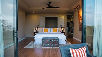 White Monkey Villa - Private Pool & Jacuzzi