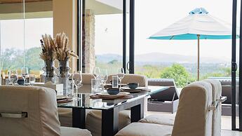 White Monkey Villa - Private Pool & Jacuzzi