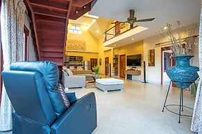 Blissful Villa Felicity with Ample Space