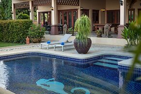 Blissful Villa Felicity with Ample Space
