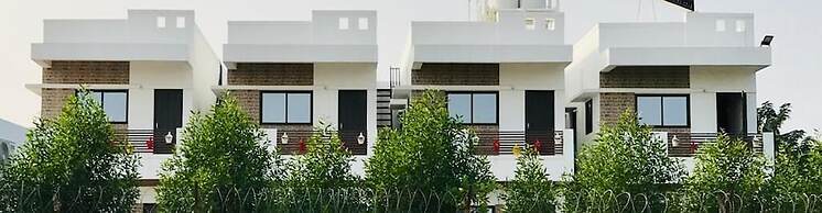Daze Off Studio House
