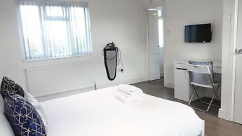 Grand Airport Ensuites