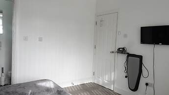 Grand Airport Ensuites