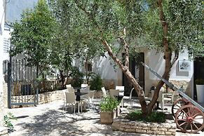 Corte Cairoli B&B and Suite