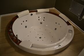 Corte Cairoli B&B and Suite