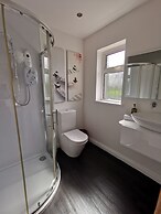 Willow House & Orchard Studios