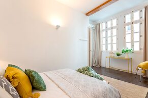 Genteel Home Larios