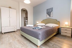 Almiriki Naxos Beachside Living