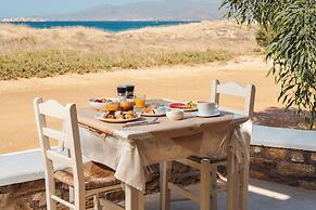Almiriki Naxos Beachside Living