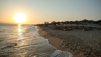 Almiriki Naxos Beachside Living
