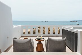 Almiriki Naxos Beachside Living
