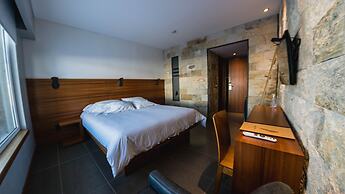 Ignea Hotel