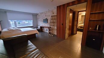 Ignea Hotel