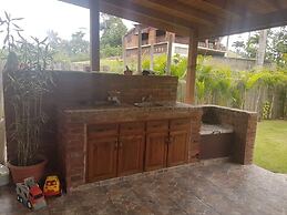 Villa Lujosa