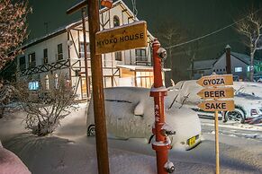 Myoko House - Hostel