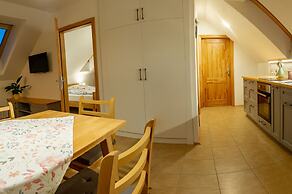 Apartments Laznica