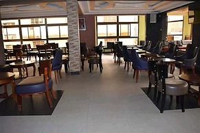 Aerotropolis Hotel