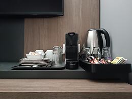 Elizabeth Queen Luxury Rooms