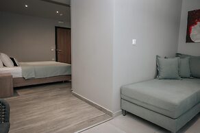 Elizabeth Queen Luxury Rooms