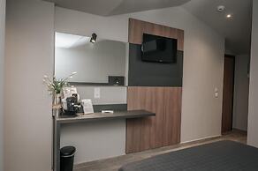 Elizabeth Queen Luxury Rooms