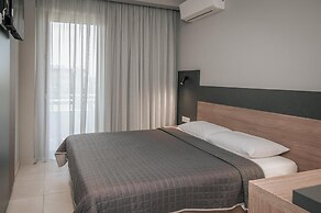 Elizabeth Queen Luxury Rooms