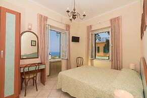 Hotel Monti