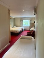 Consort Hotel & Urban Spa