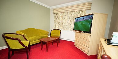 Consort Hotel & Urban Spa