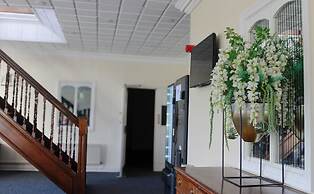 Consort Hotel & Urban Spa