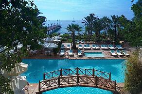 Port Oasis Golden Mile Apartment