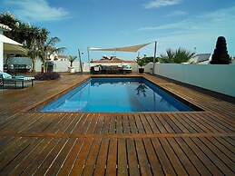 Great Beach Side Villa – Semi Heated Pool