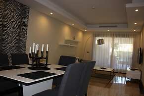 Beach Apartment with Private Pool