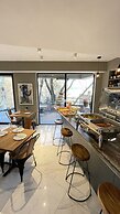 BARNOVI BOUTIQUE HOTEL