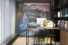 Moxy Southampton