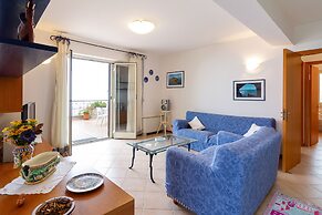 Fontana Vecchia Seaview Apartment 