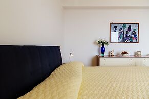 Fontana Vecchia Seaview Apartment 
