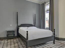 Empire Hotel