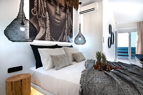 Portara Seaside Luxury Suites
