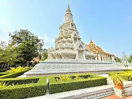 SKY Residence - 50m to Museum and Riverside