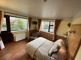 Kylemore Pass Hotel
